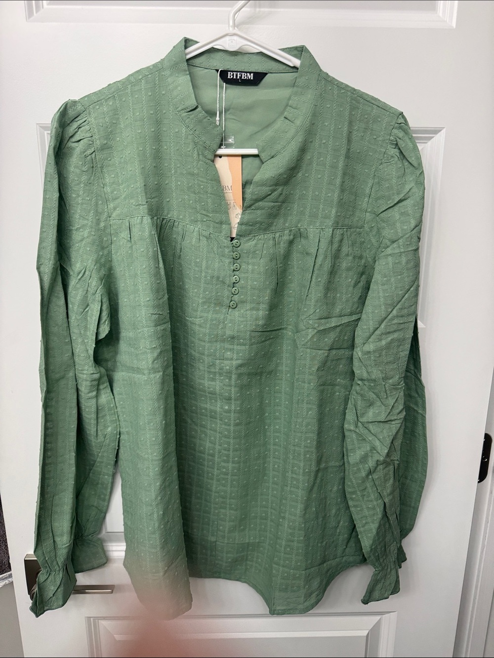 BTFBM Women's Sage Green Long-Sleeve Button Blouse